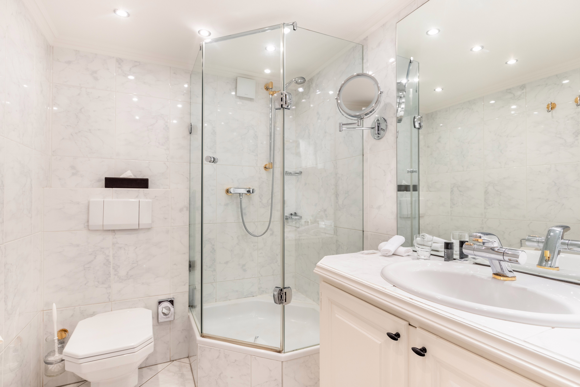 Bild - Schönes Appartement mit seitlichem Meerblick in bester Kampener Lage