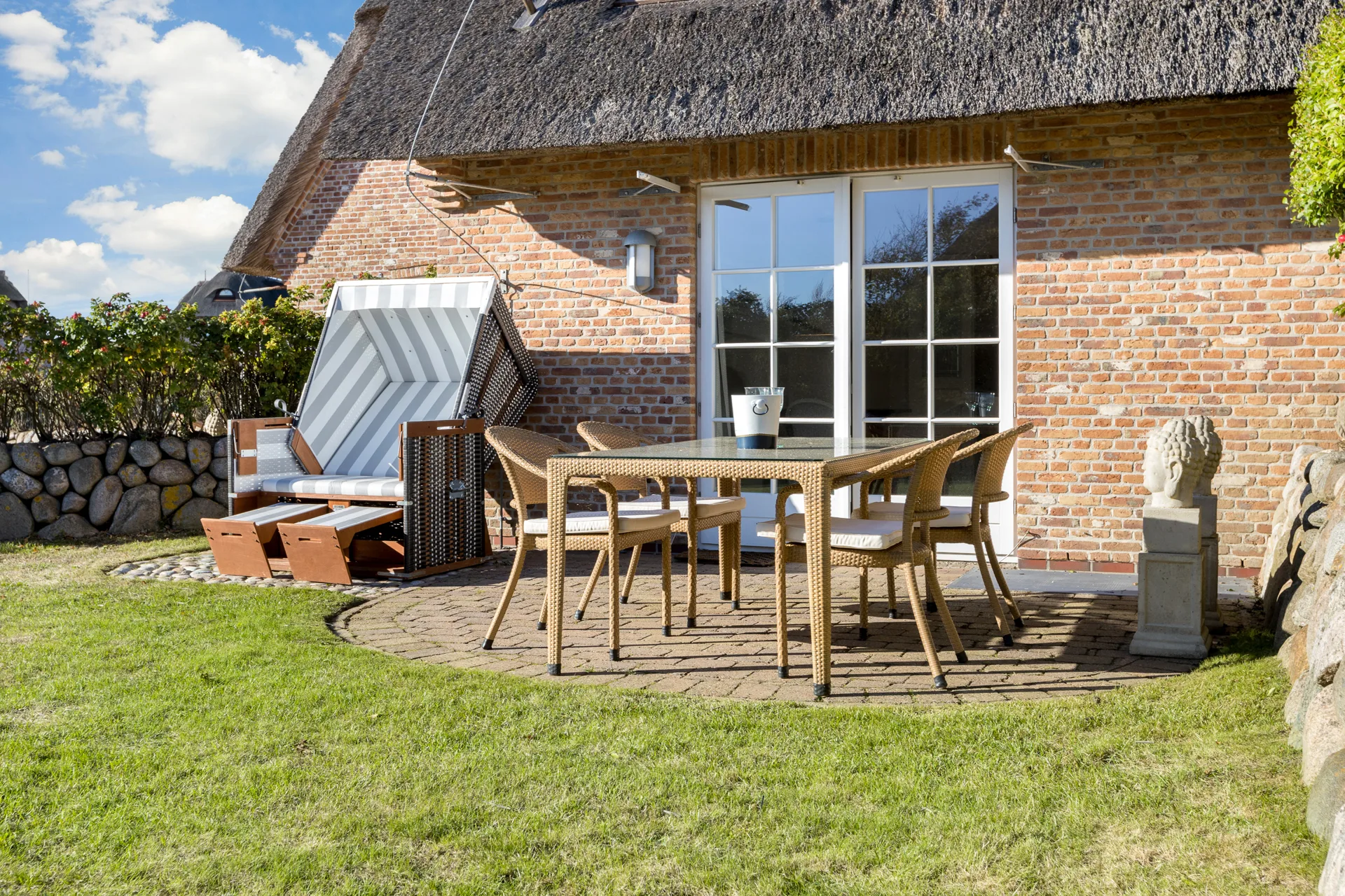 Bild - Reetgedeckte Erdgeschosswohnung in den Dünen von Rantum