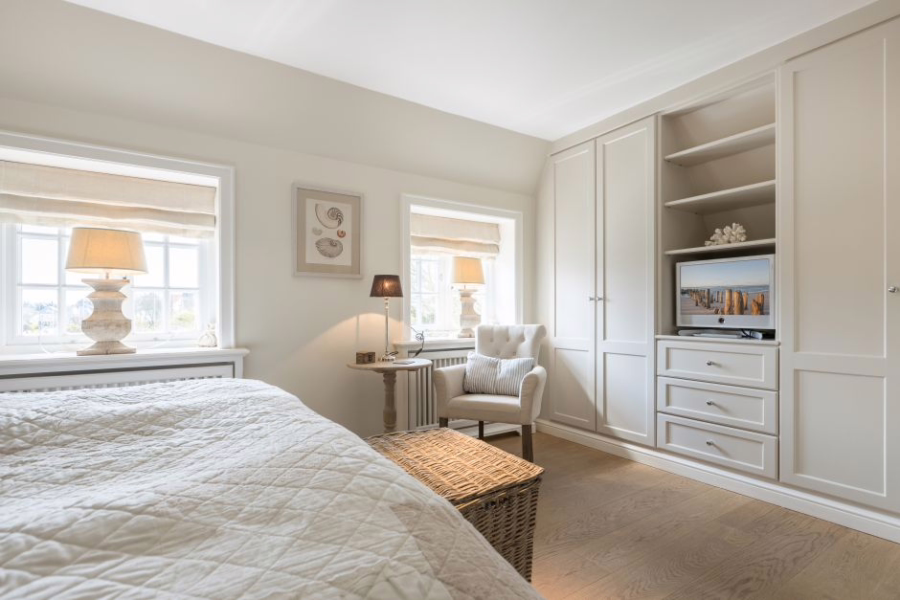 Bild - Reethaushälfte in begehrter Lage zwischen Strand und Dorfteich