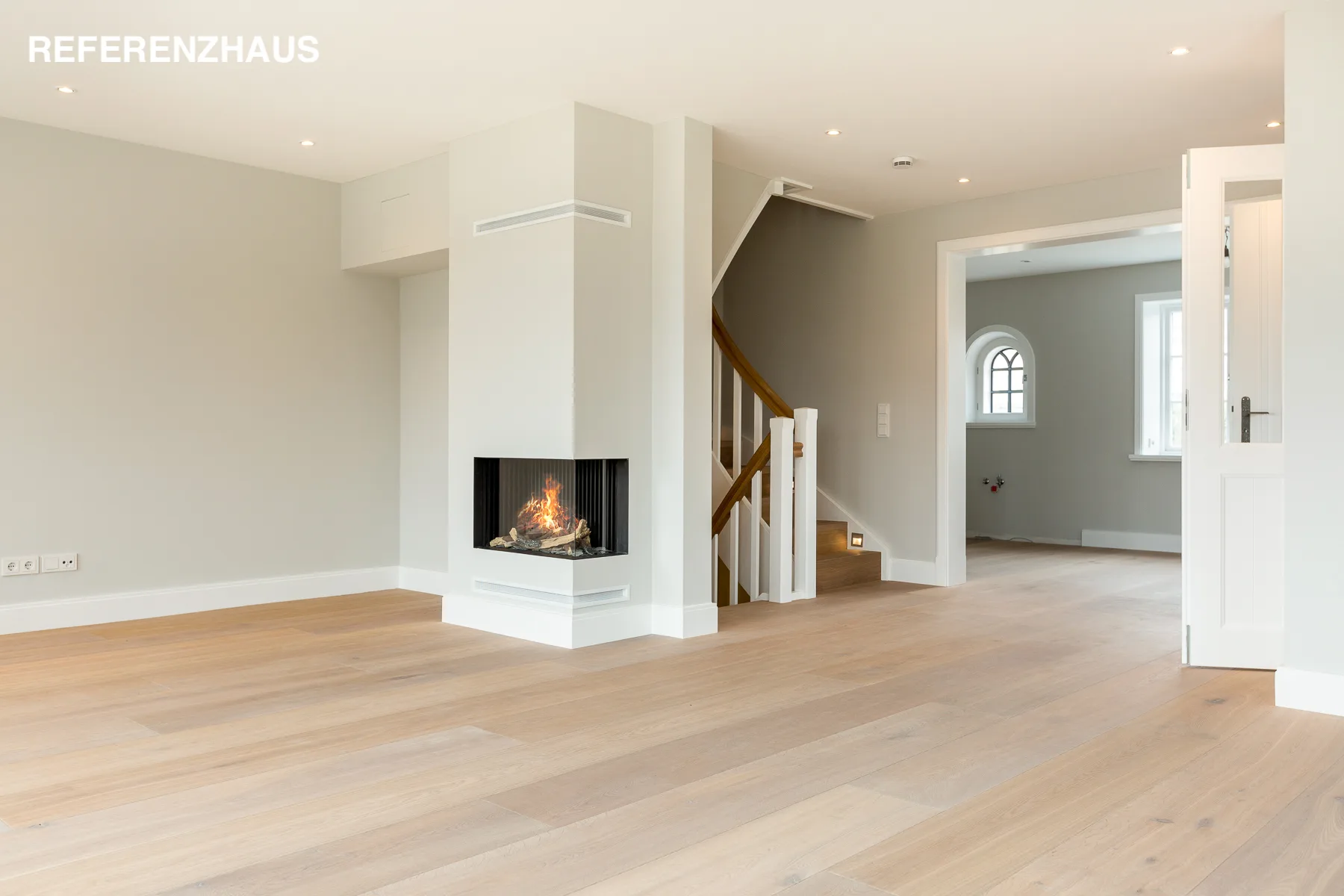 Bild - -Top-Lage- Neubau-Doppelhaus unter Reet mit Garage an den Dünen in Wenningstedt (Haus 3)