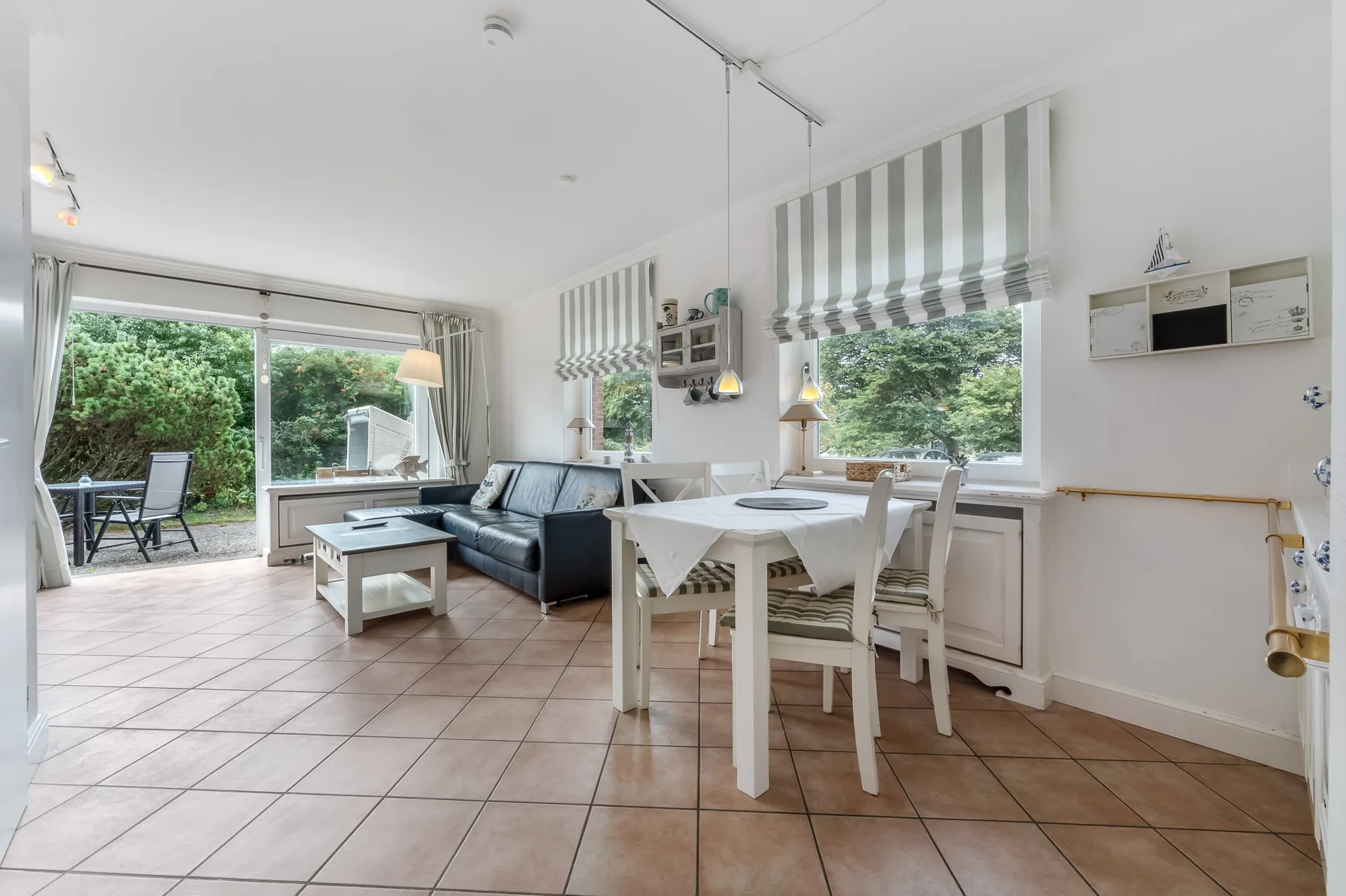 Bild - Gemütliche zwei Zimmer Wohnung mit Terrasse in Wenningstedt