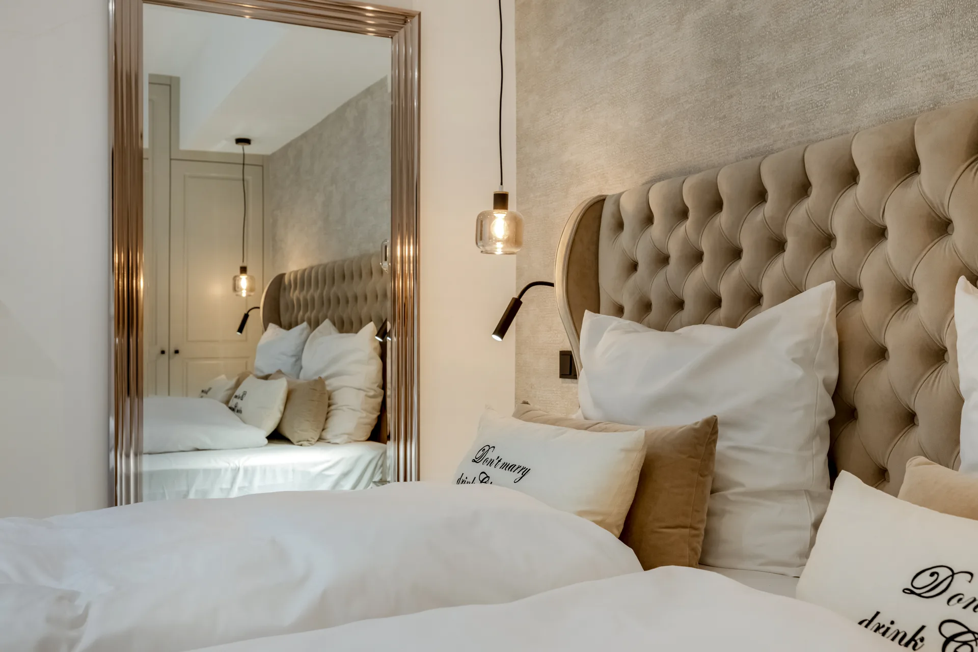 Bild - Meerblick und Terrasse! Neu und aufwendig sanierte und genehmigte 3 Zimmer Ferienwohnung