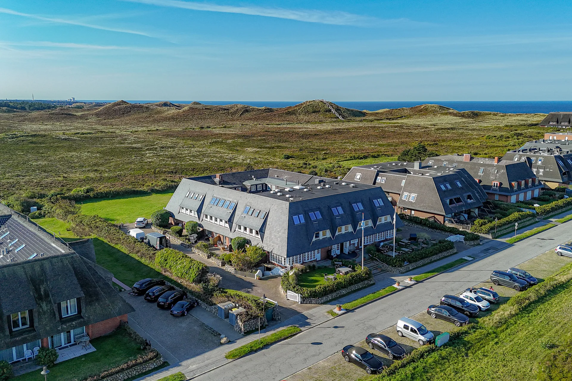 Bild - Meerblick und Terrasse! Neu und aufwendig sanierte und genehmigte 3 Zimmer Ferienwohnung