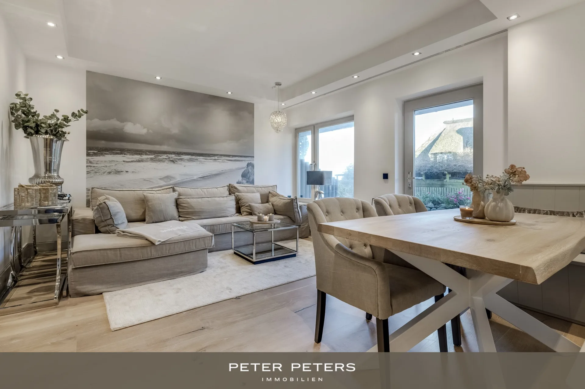 Titelbild - Meerblick und Terrasse! Neu und aufwendig sanierte und genehmigte 3 Zimmer Ferienwohnung