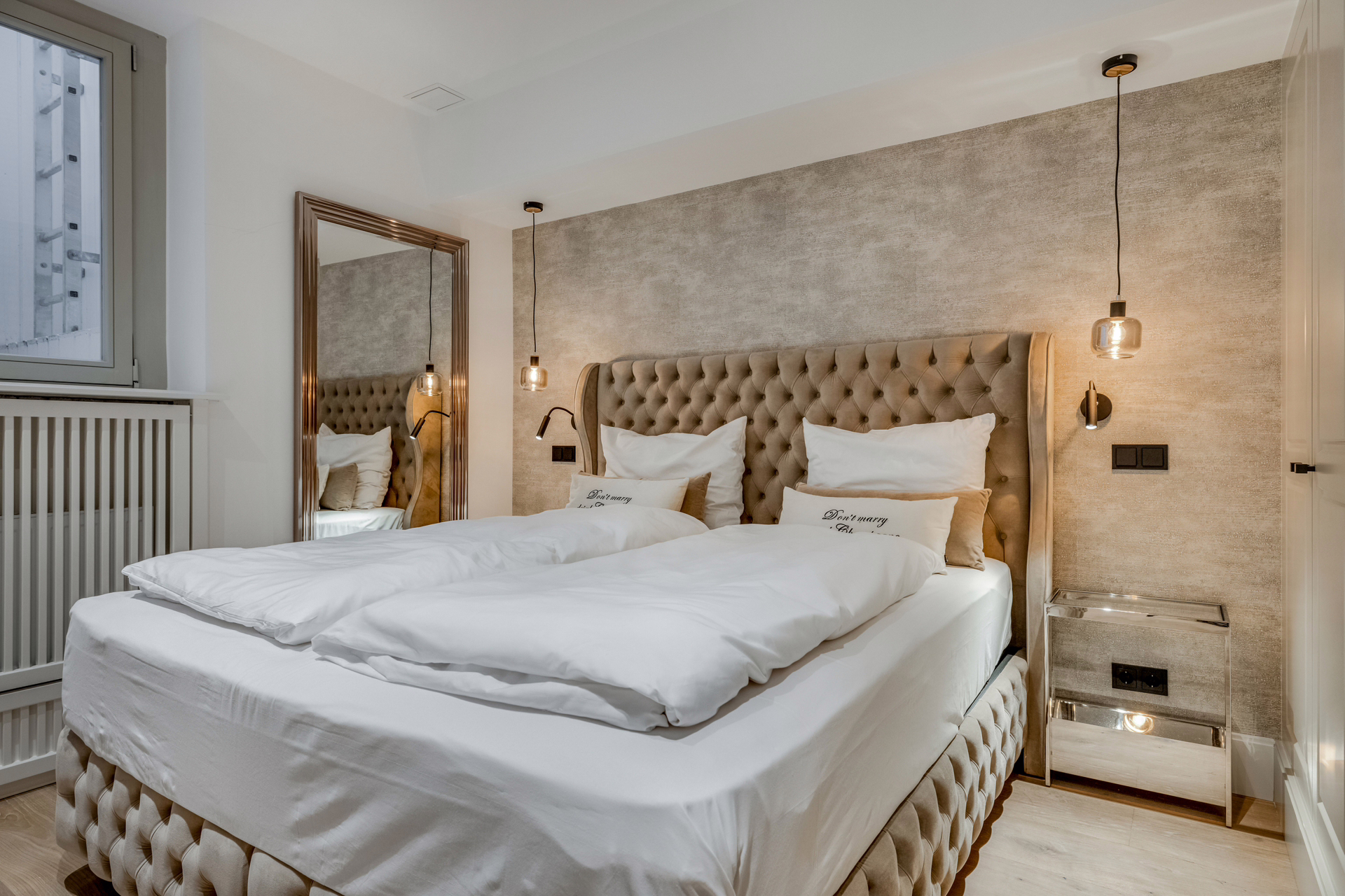 Bild - Meerblick und Terrasse! Neu und aufwendig sanierte 3 Zimmer Ferienwohnung
