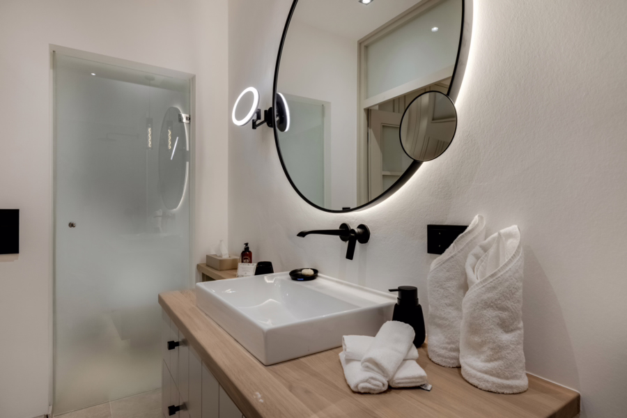 SH52-39 - Traumhafte genehmigte drei Zimmer Ferienwohnung im Ströhnhof (ehemals Hotel Walter´s Hof)