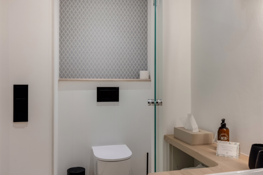 Bild - Traumhafte genehmigte drei Zimmer Ferienwohnung im Ströhnhof (ehemals Hotel Walter´s Hof)