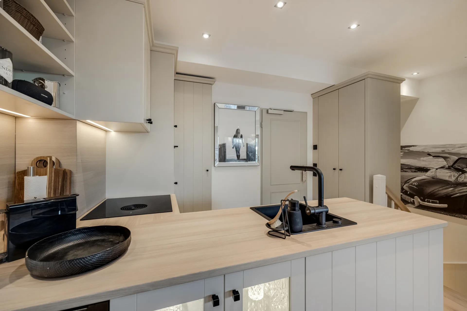 Bild - Meerblick und Terrasse! Neu und aufwendig sanierte und genehmigte 3 Zimmer Ferienwohnung