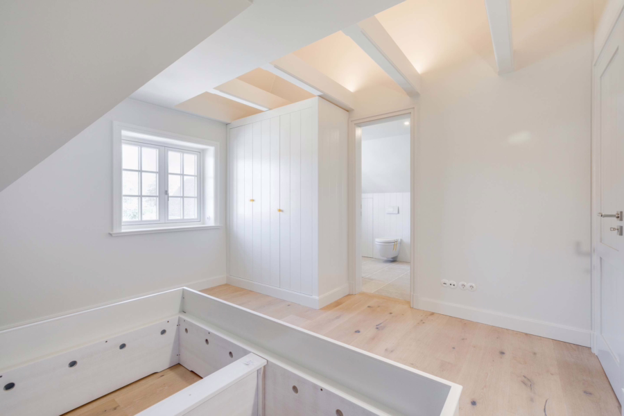 Bild - Großzügiges Neubau-Doppelhaus unter Reet in toller Lage von Wenningstedt