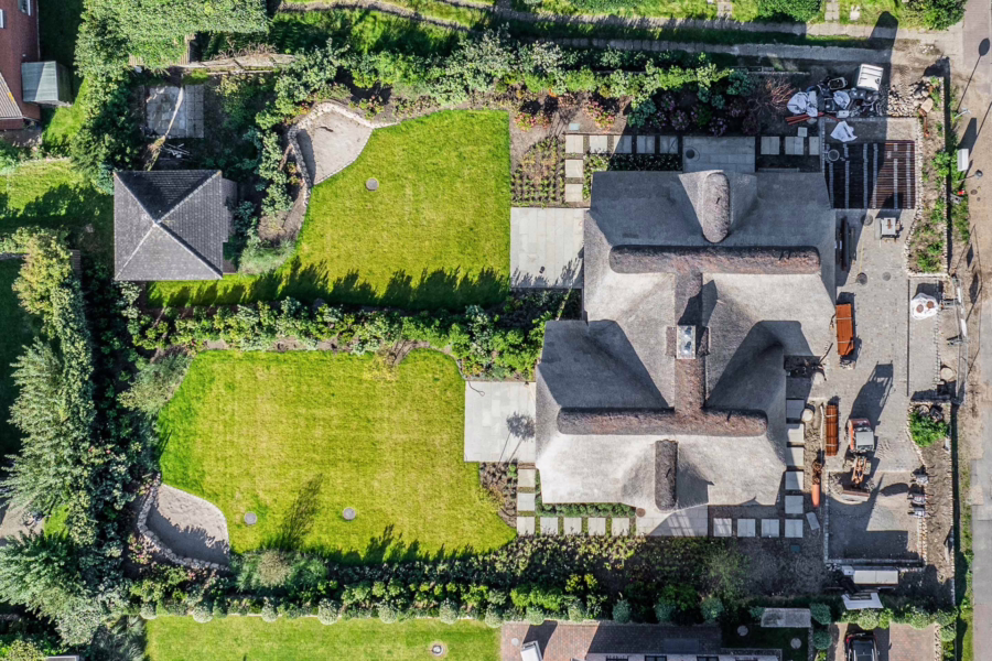 Bild - Großzügiges Neubau-Doppelhaus unter Reet in toller Lage von Wenningstedt