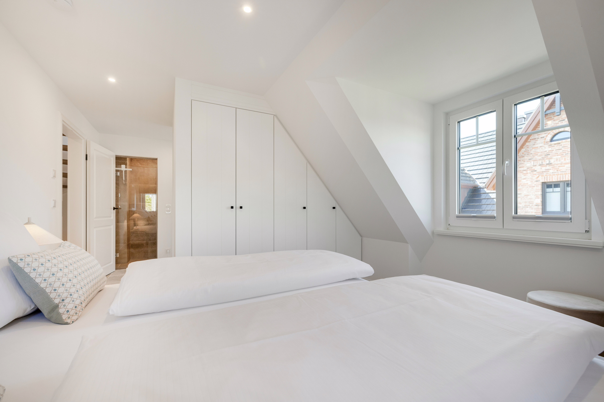 Bild - Neubau von einem Wohnhaus mit je 1 FW und 1 DW (Haus 3)