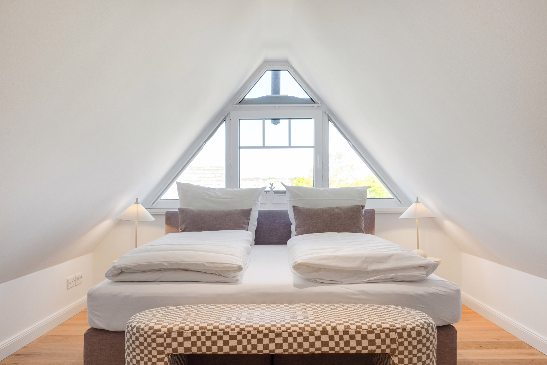 Bild - Neubau von einem Wohnhaus mit je 1 FW und 1 DW (Haus 3)