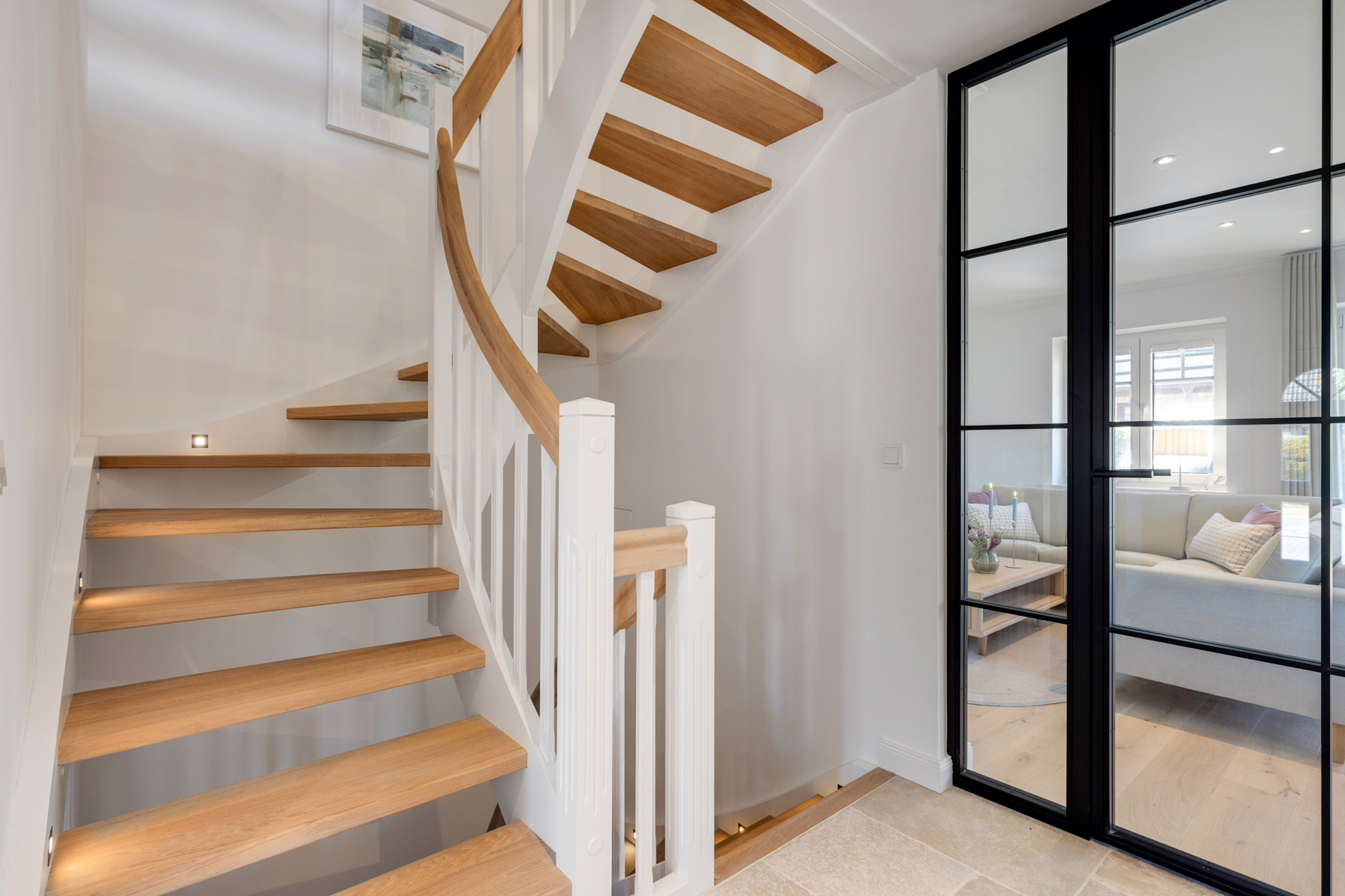 Bild - Neubau von einem Wohnhaus mit je 1 FW und 1 DW (Haus 3)