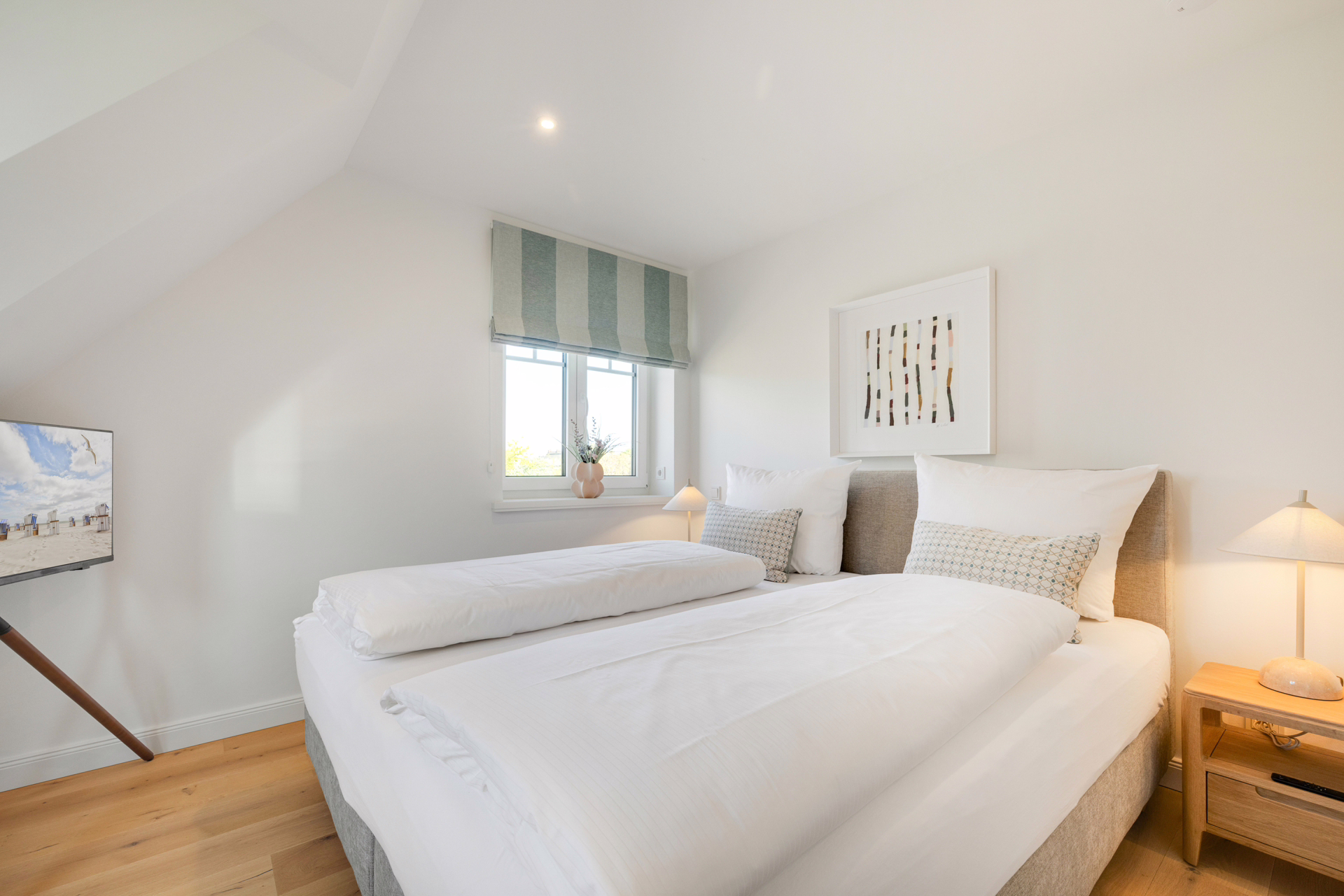 Bild - Neubau von einem Wohnhaus mit je 1 FW und 1 DW (Haus 3)