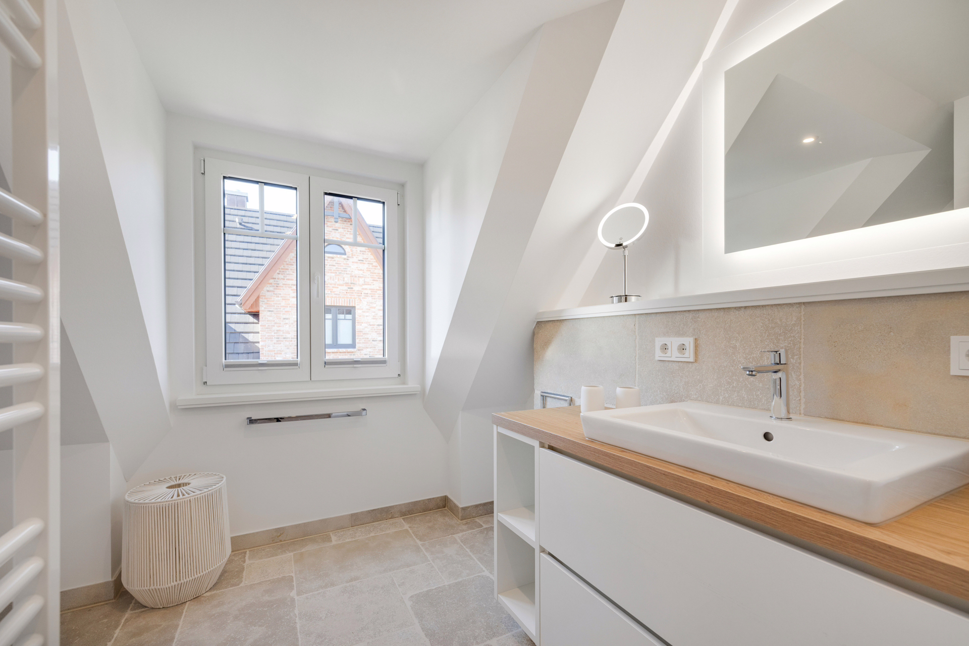 Bild - Neubau von einem Wohnhaus mit je 1 FW und 1 DW (Haus 3)
