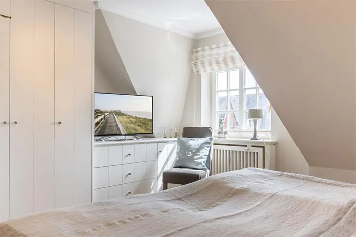 Schlafz. 2 - Reetgedecktes Reihenhaus in bester Lage unmittelbar am Weststrand in Wenningstedt