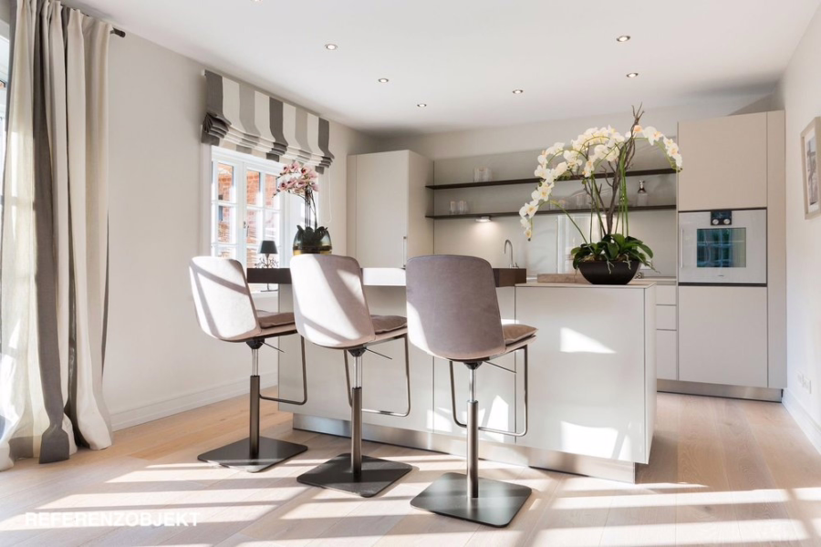 Bild - -Neubau- Reetgedeckte Doppelhaushälften in wiesennaher Lage von Wenningstedt