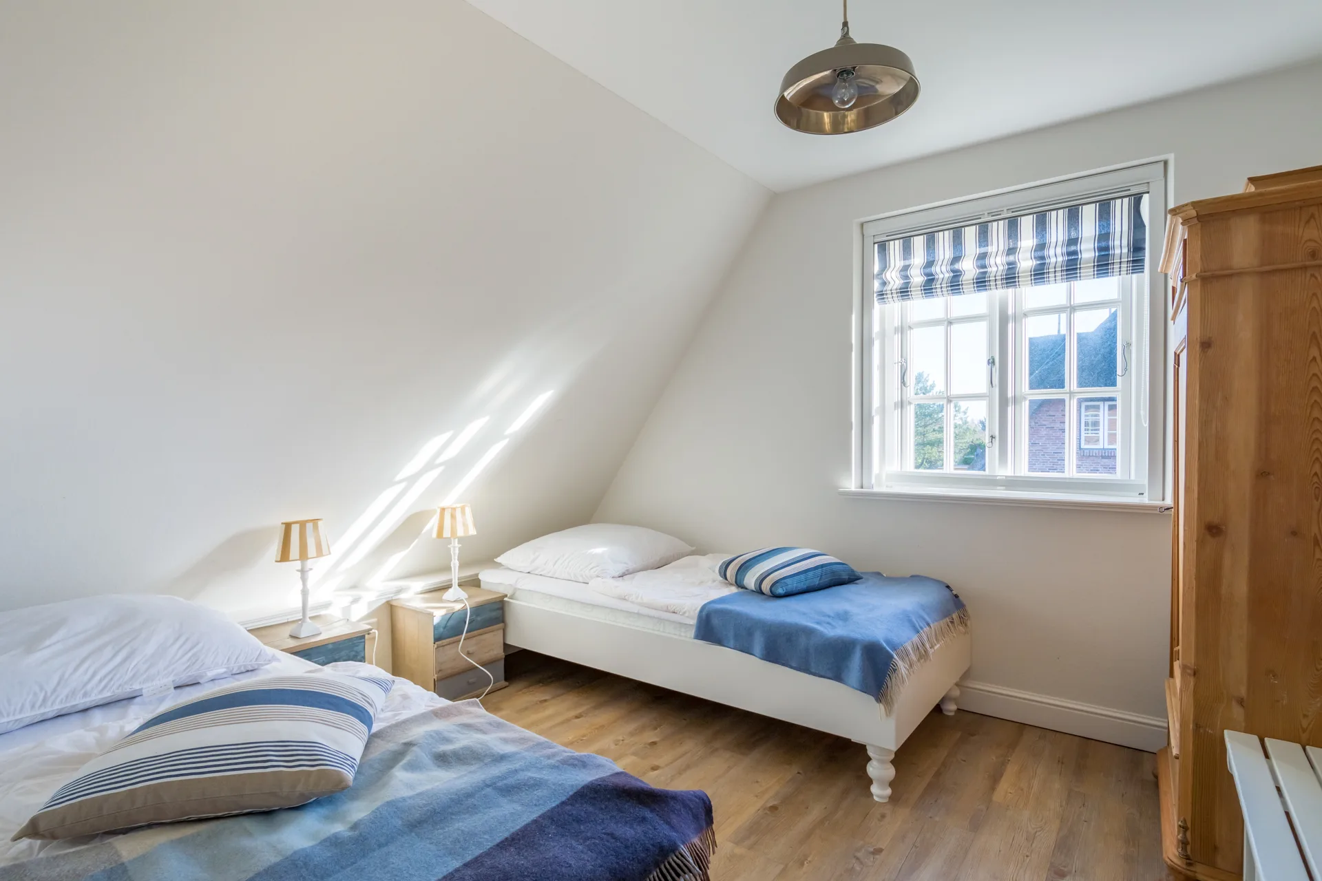 Schlafzimmer OG - charmantes Doppelhaus unter Reet mit zwei Wohneinheiten