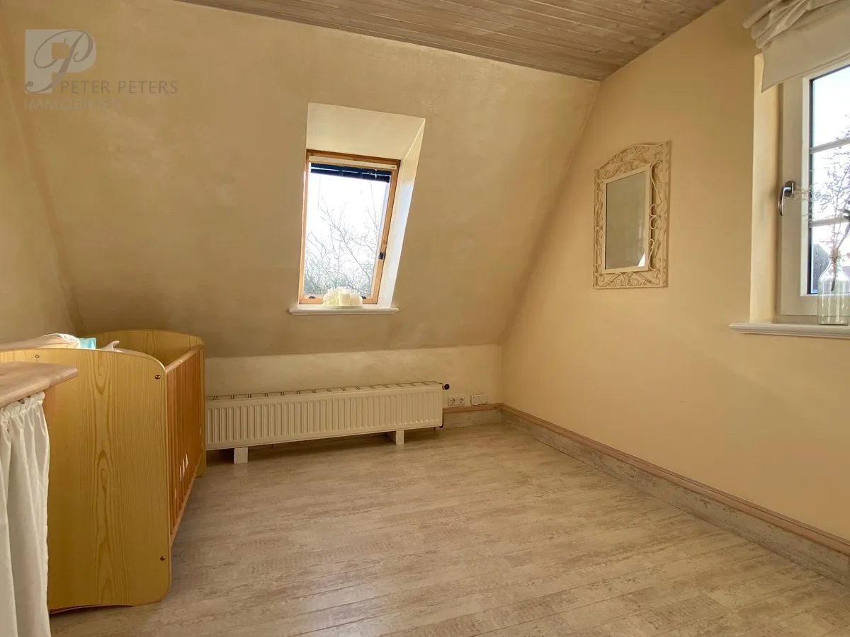 Bild - Doppelhaushälfte mit Garage und Südgarten nahe dem Lister Ellenbogen
