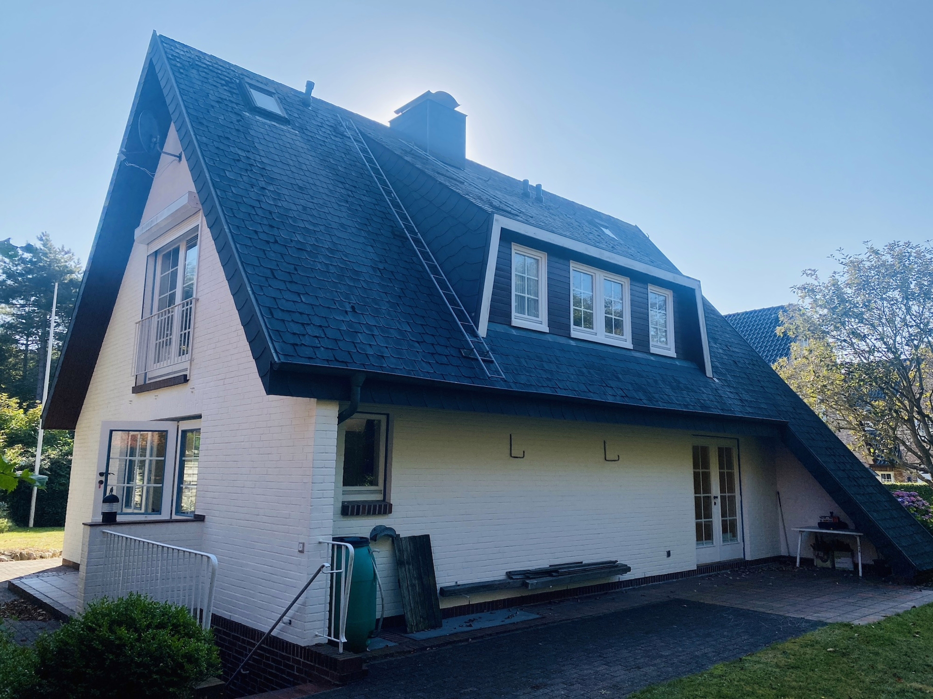 Bild - Einfamilienhaus auf schönem Grundstück in beliebter Lage von Wenningstedt.