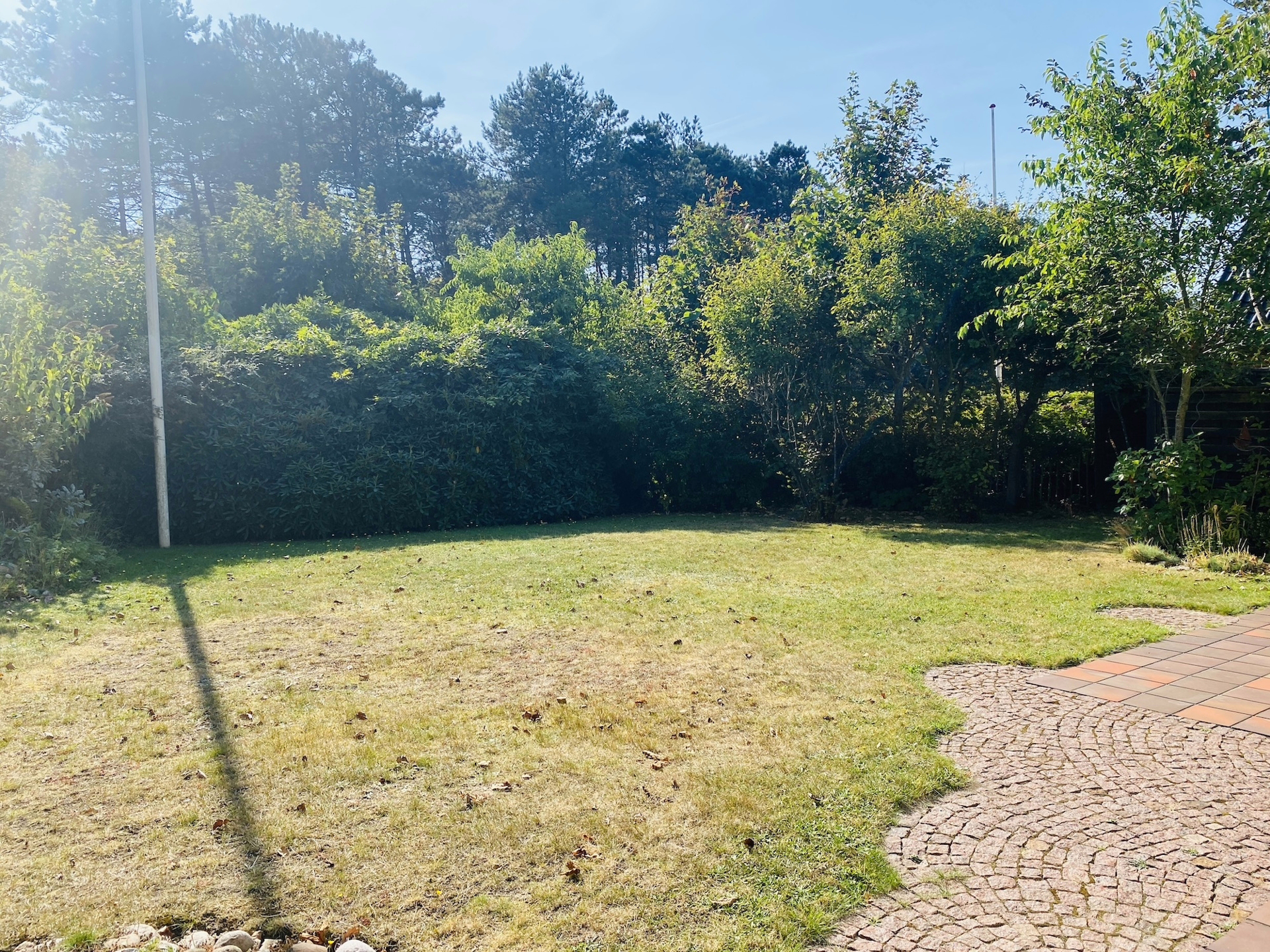 Bild - Einfamilienhaus auf schönem Grundstück in beliebter Lage von Wenningstedt.