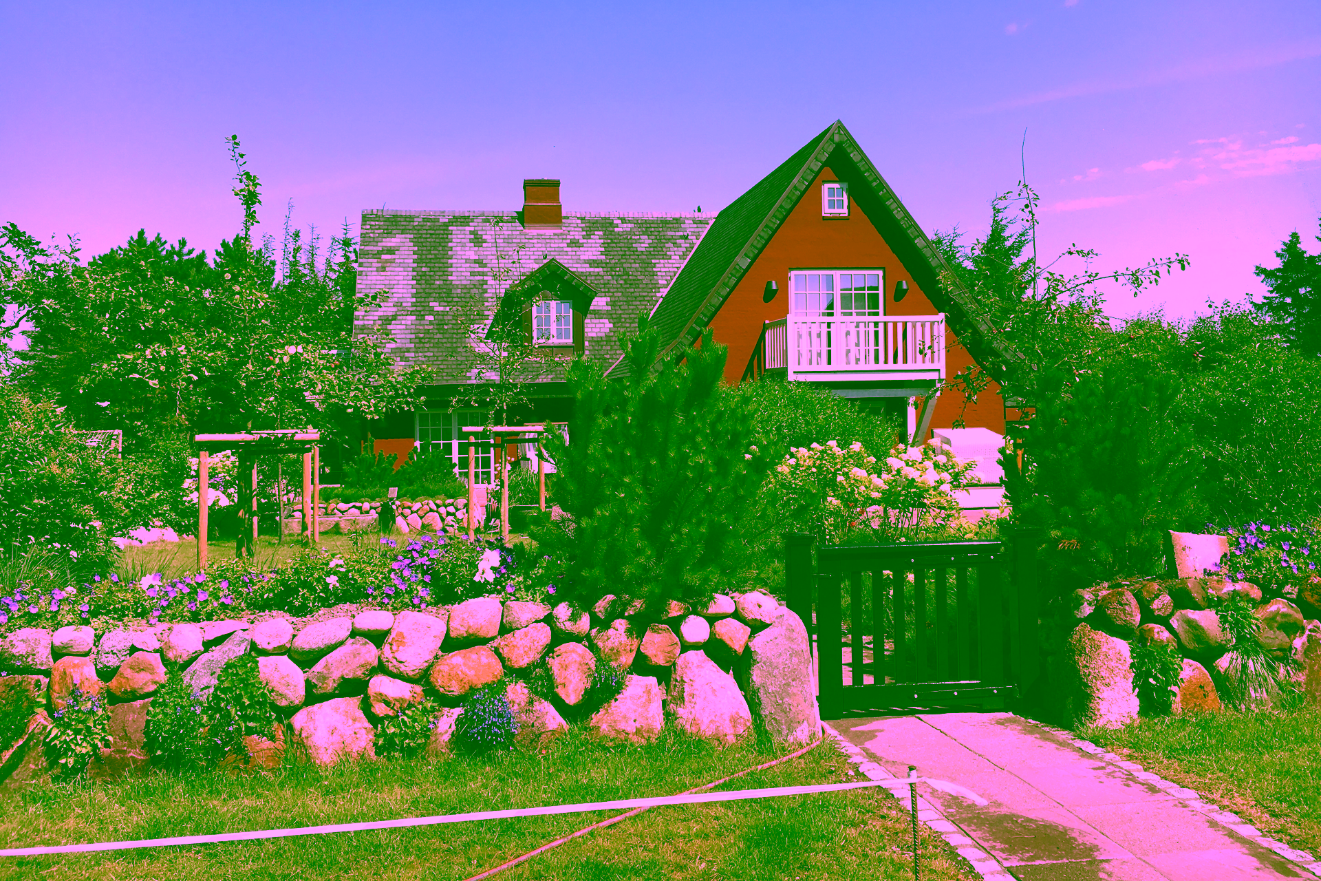 Großzügige Haushälfte mit Garage und Idyllischem Garten zur Miete - Titelbild (14988)