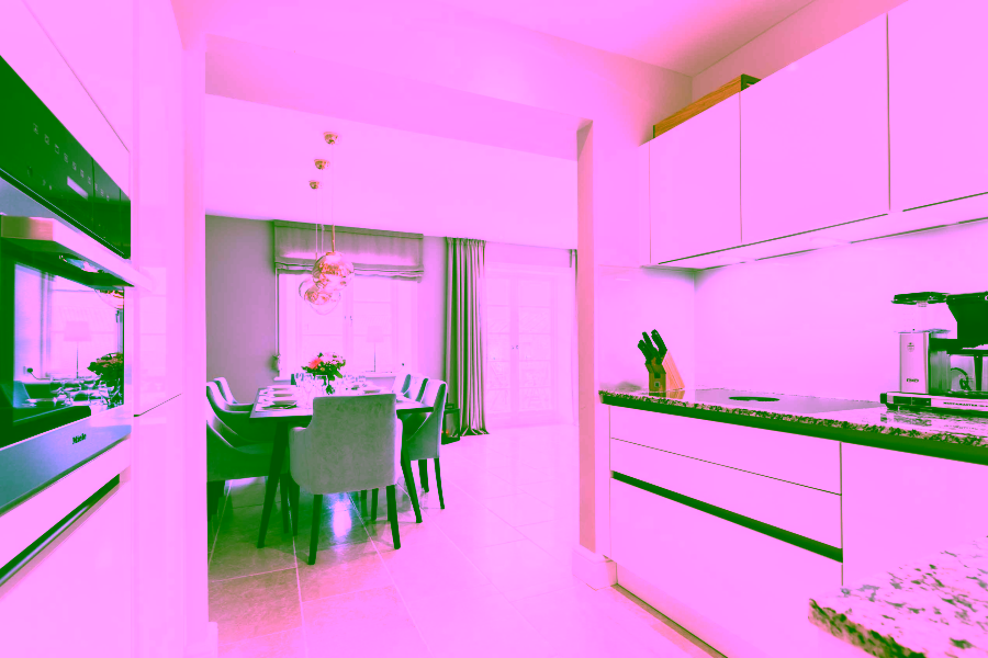 Bild - Exklusives Wohnen unter Reet direkt am Strand