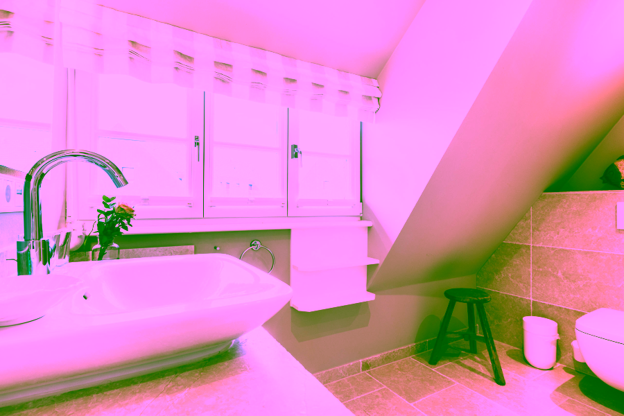 Bild - Exklusives Wohnen unter Reet direkt am Strand