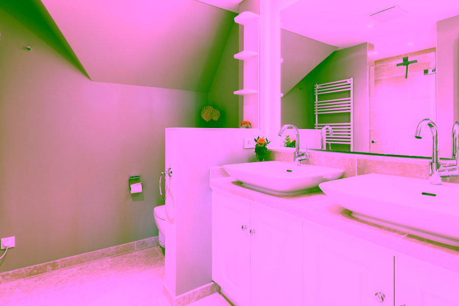 Bild - Exklusives Wohnen unter Reet direkt am Strand