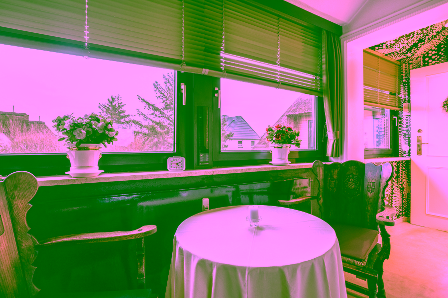 Bild - Schöne Obergeschoss-Wohnung mit Blick auf den Wenningstedter Dorfteich