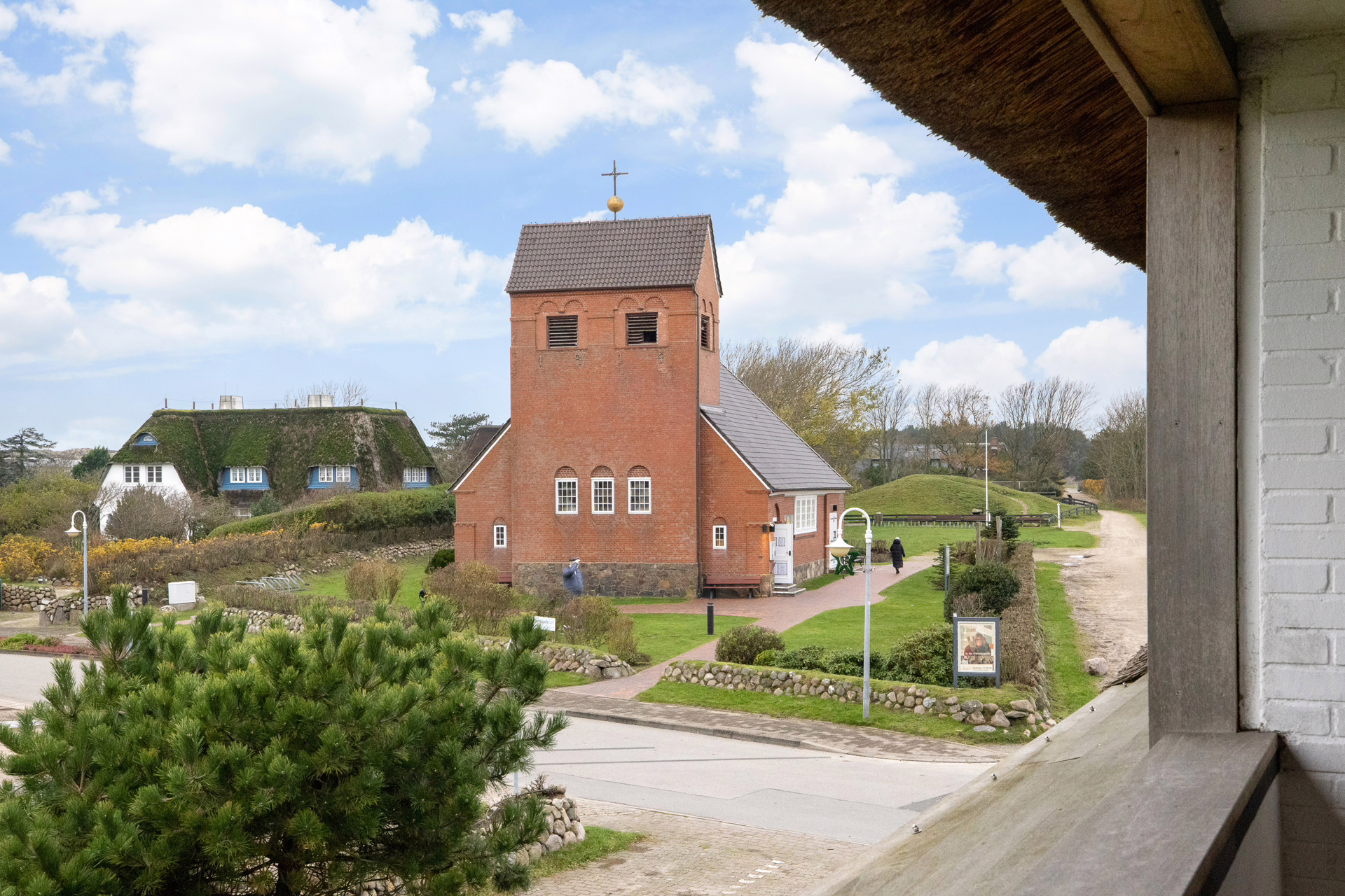 Bild - Schöne Obergeschoss-Wohnung mit Blick auf den Wenningstedter Dorfteich