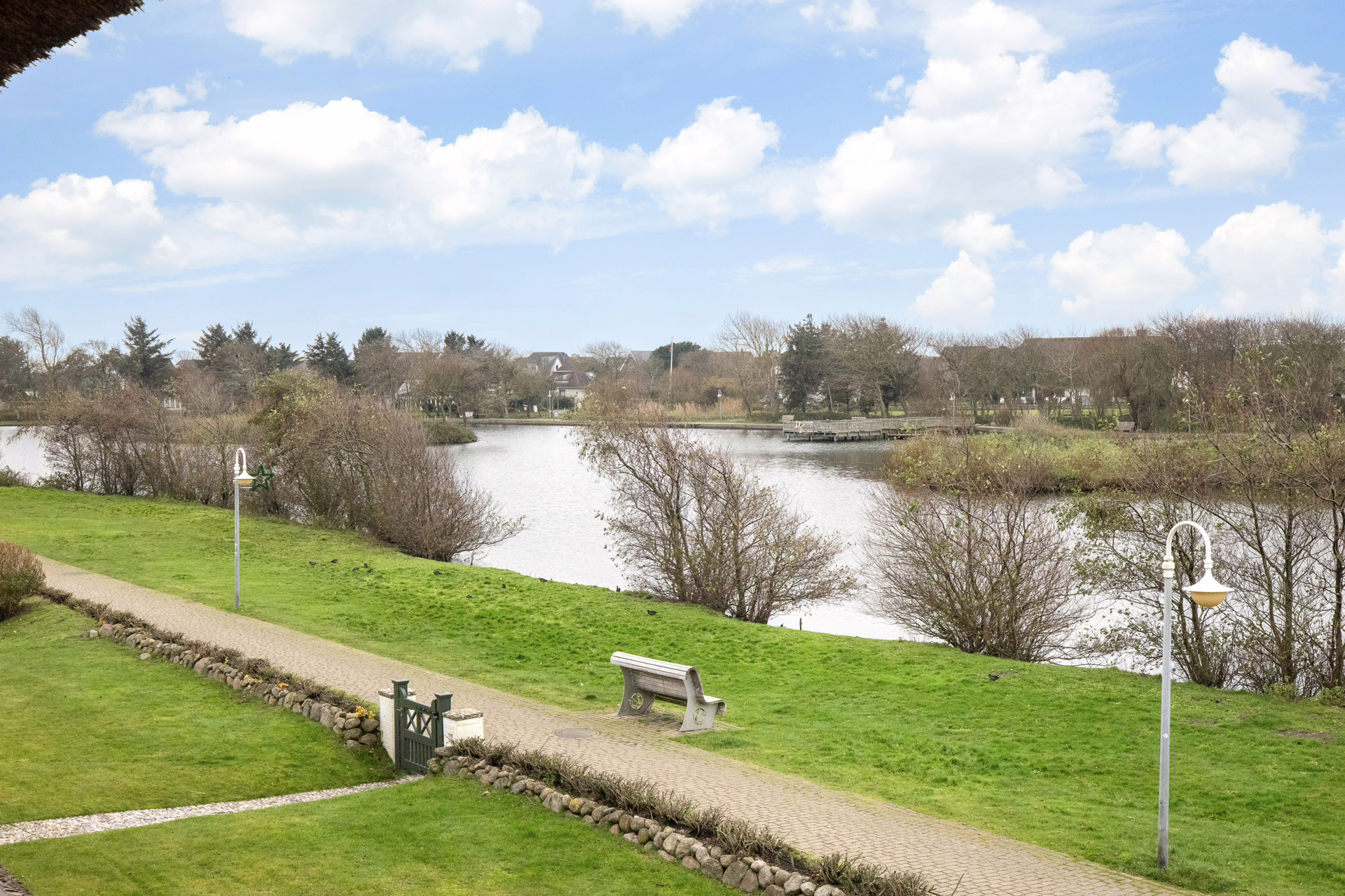 Bild - Schöne Obergeschoss-Wohnung mit Blick auf den Wenningstedter Dorfteich