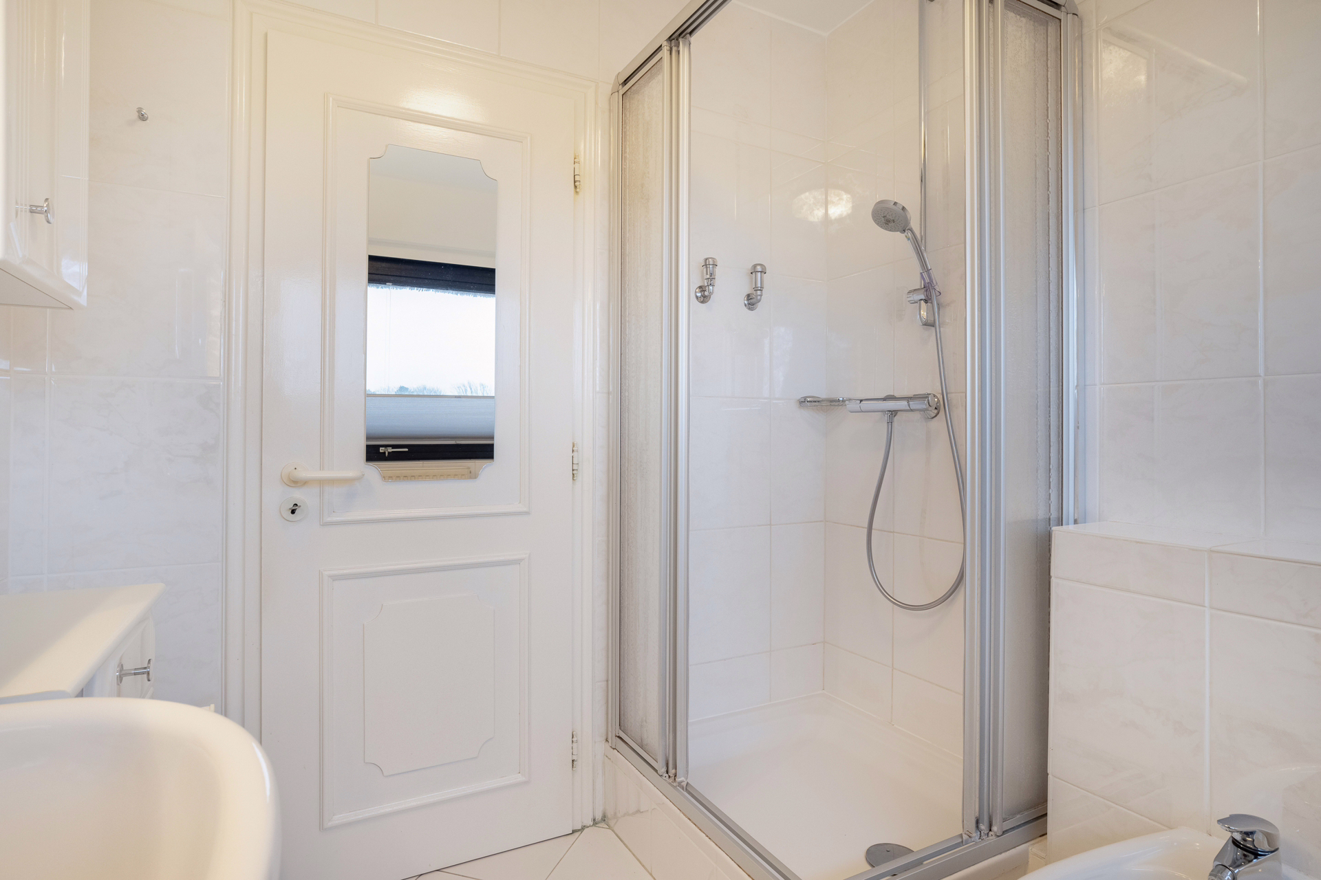 Bild - Schöne Obergeschoss-Wohnung mit Blick auf den Wenningstedter Dorfteich