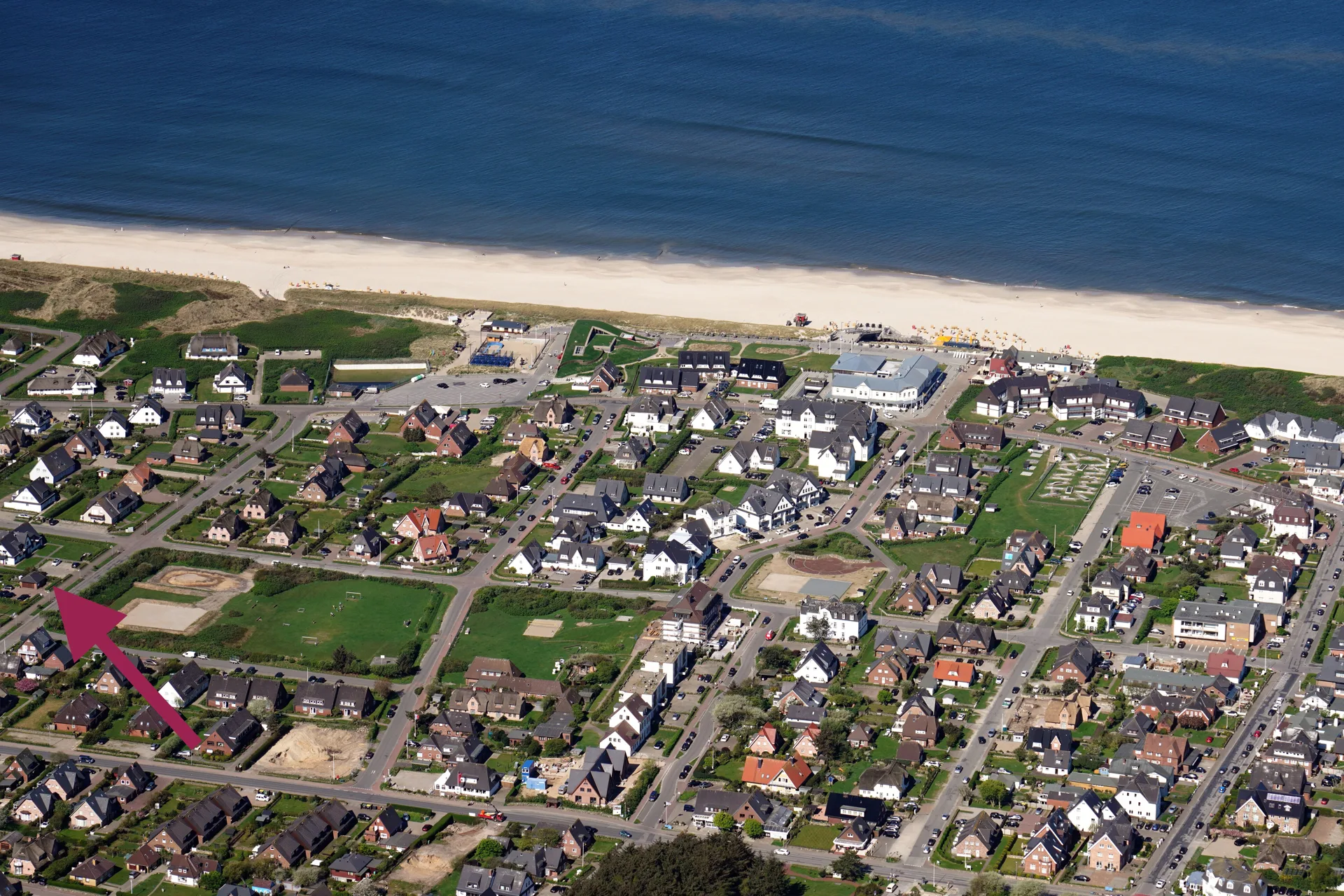 Luftbild - Schöne Obergeschosswohnung fußläufig zum Meer in Wenningstedt