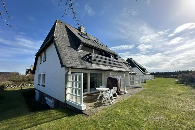 Bild - Schöne Dachgeschosswohnung in ruhiger Lage von Wenningstedt