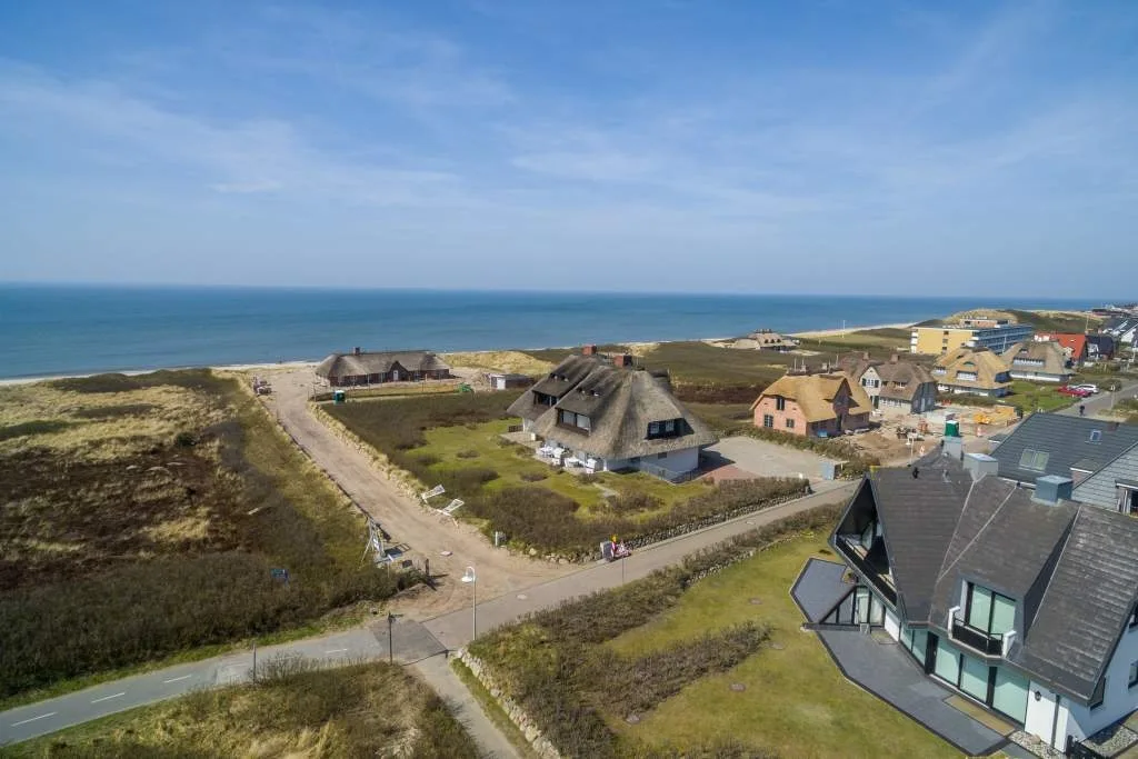Bild - Einzigartig gelegene Wohnung unter Reet mit Meerblick