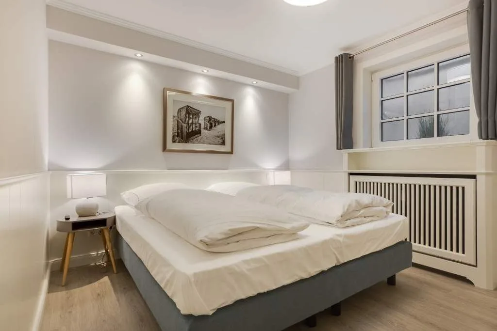 Bild - Einzigartig gelegene Wohnung unter Reet mit Meerblick