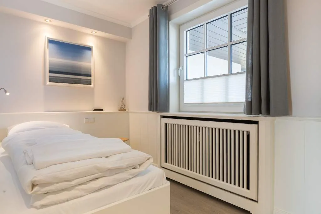 Bild - Einzigartig gelegene Wohnung unter Reet mit Meerblick
