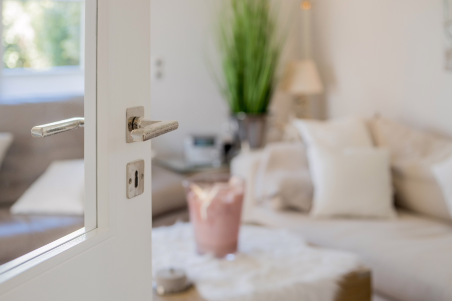 Bild - Neuwertige Reethaushälfte mit großen Südgarten an den Wenningstedter Wiesen -Dauerwohnung-