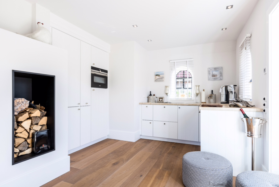 Bild - Neuwertige Reethaushälfte mit großen Südgarten an den Wenningstedter Wiesen -Dauerwohnung-