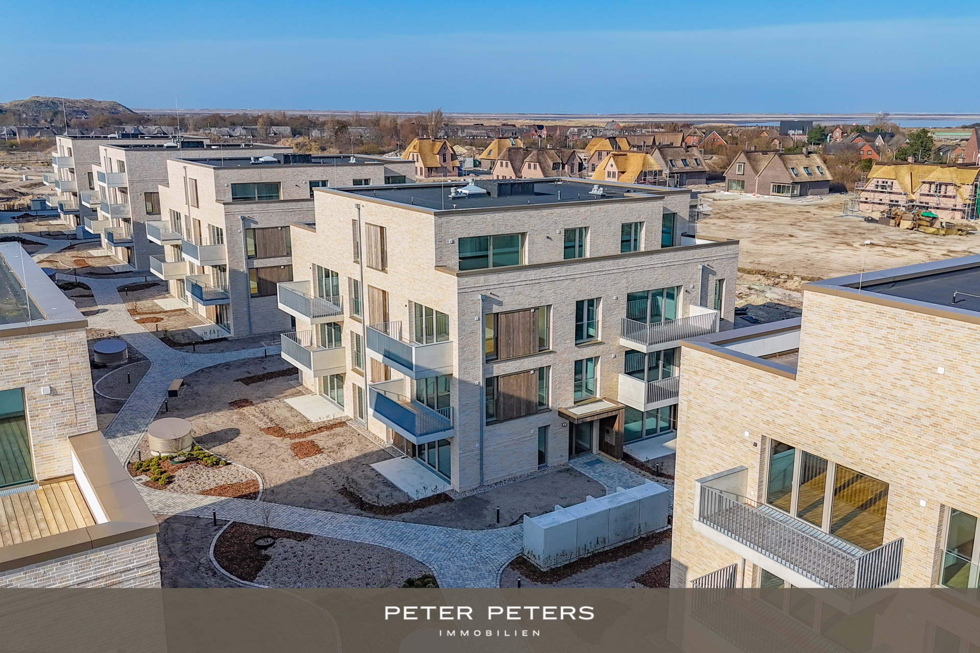 Moderne Penthouse-Wohnung mit viel Platz und einer Garage - Titelbild (77055)