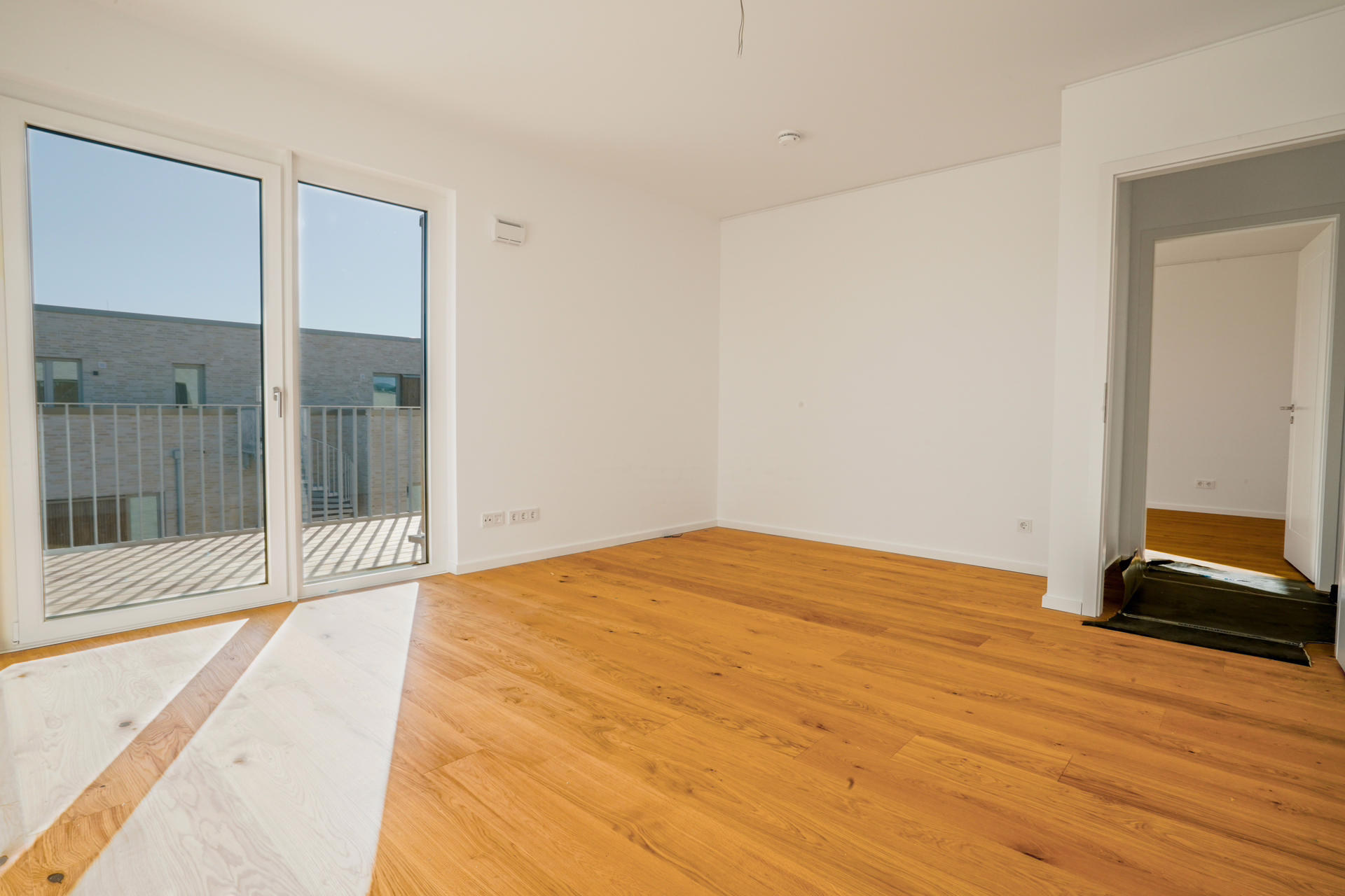 Moderne Penthouse-Wohnung mit viel Platz und einer Garage - Bild (77059)