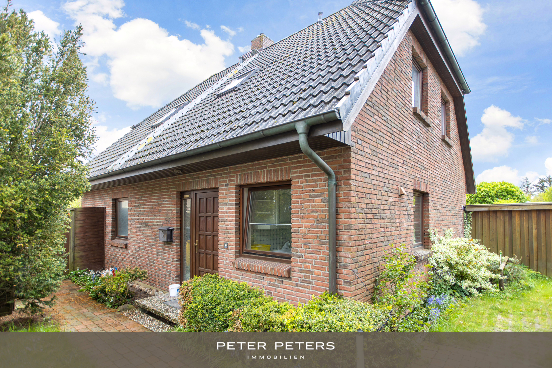 Einfamilienhaus mit 2 Ferienappartements und Doppelgarage in Alt-Westerland, 25980 Sylt, Einfamilienhaus