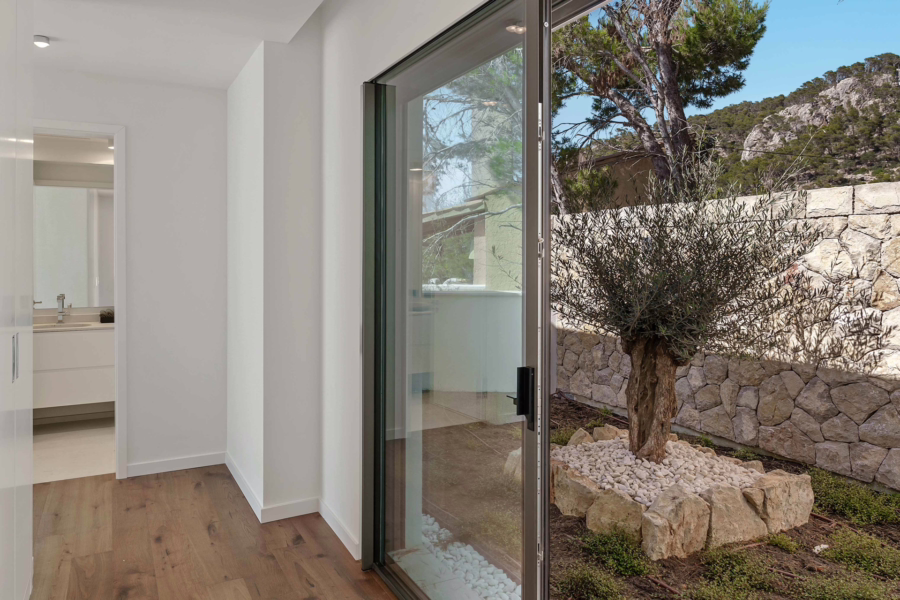 Bild - Exklusive Bauhausvilla mit spektakulärem Panoramablick in Andratx