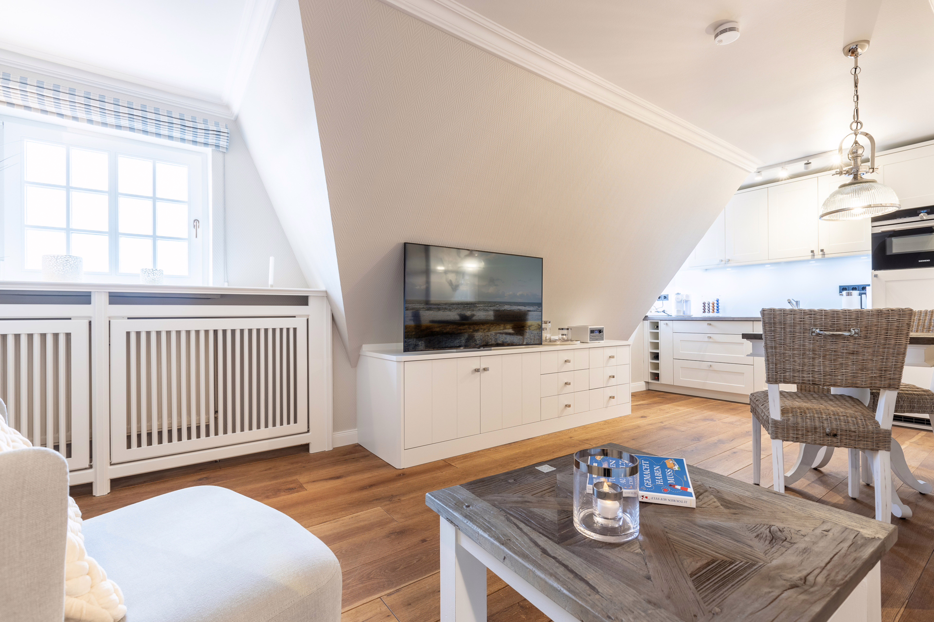 Schnuckelige Dachgeschosswohnung unter Reet in strandnaher Lage von Westerland - Bild (33913)