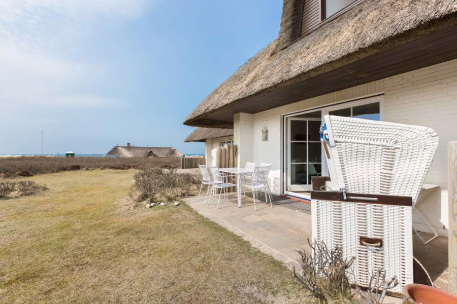Bild - Einzigartig gelegene Wohnung unter Reet mit Meerblick