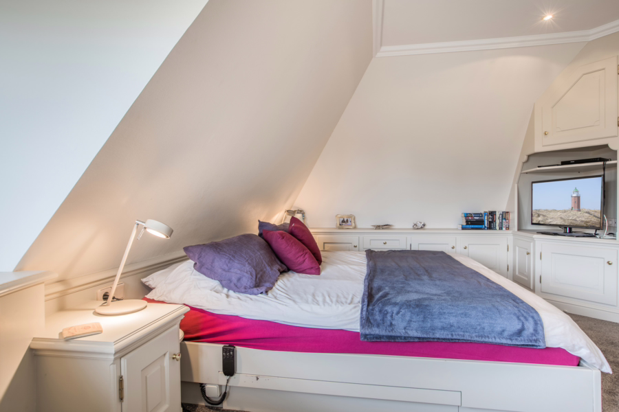 Bild - Schmucke Reethaushälfte in ruhiger Lage mit Blick in die Kampener Dünen