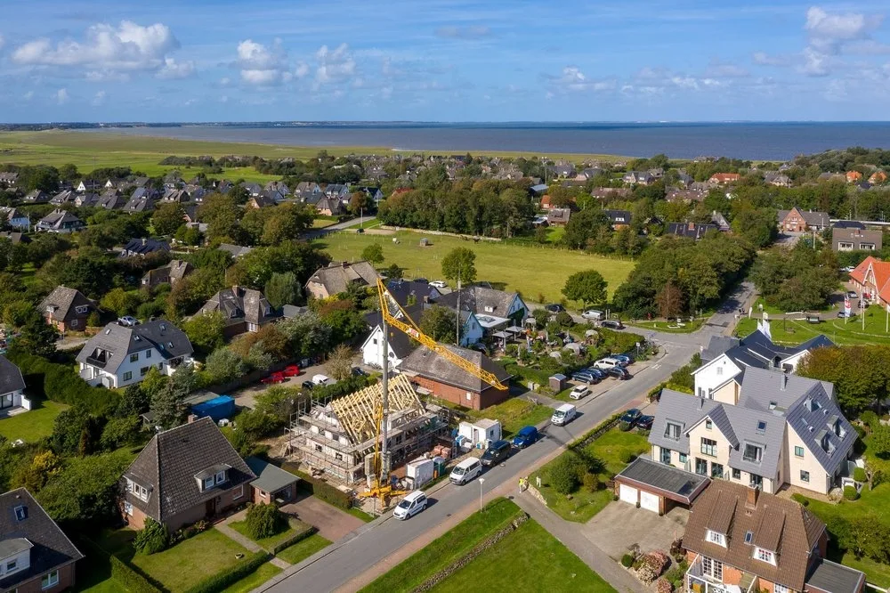 Bild - Neubauhaushälfte im Dorfkern von Morsum