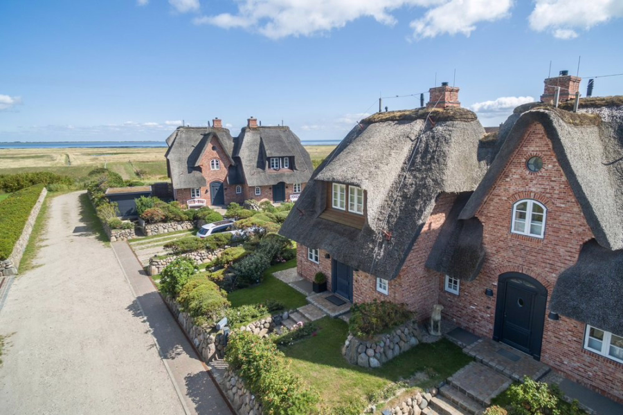 Bild - Charmante Reethaushälfte in 2. Wattreihe von Rantum