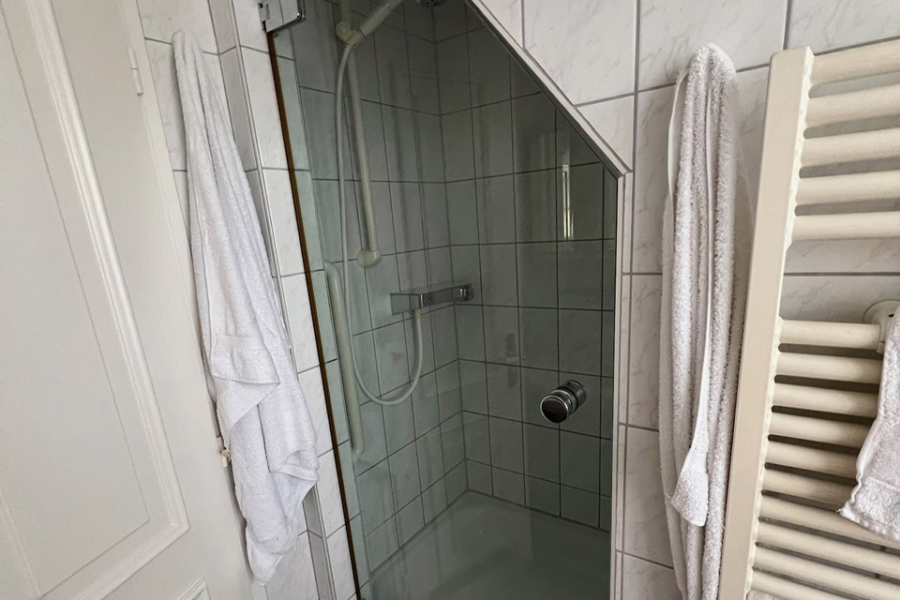 Bild - Reetgedeckte Eigentumswohnung am Wenningstedter Dorfteich